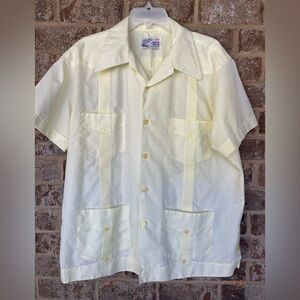 Men’s button up shirt yellow size 42 Aires del Mayab small flaws